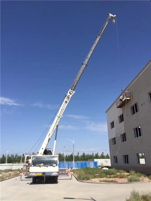 九江市“轻装强干”—— 吊车的 “轻量化臂架” 技术